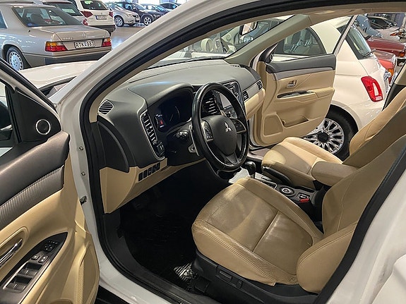 Mitsubishi Outlander 12 of 19
