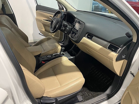 Mitsubishi Outlander 15 of 19