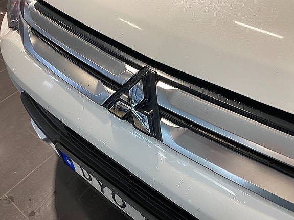 Mitsubishi Outlander 19 of 19