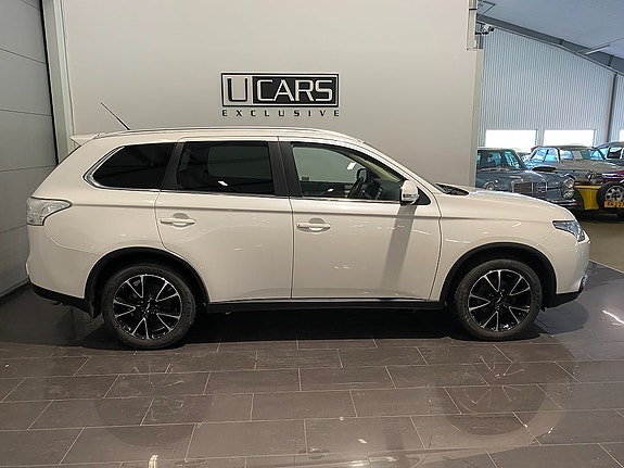 Mitsubishi Outlander 3 of 19
