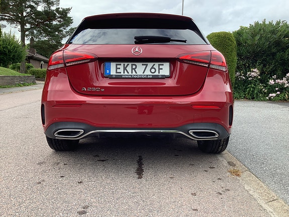 Mercedes-Benz A250 e 4 of 25