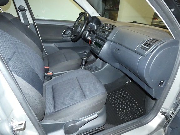 Skoda Fabia 3 of 12