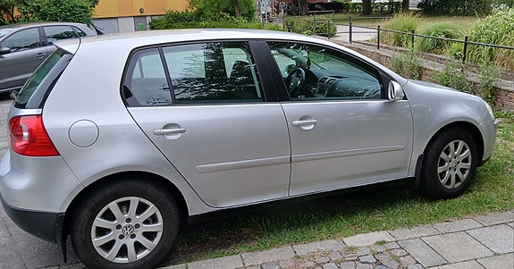 Volkswagen Golf V 4 of 6