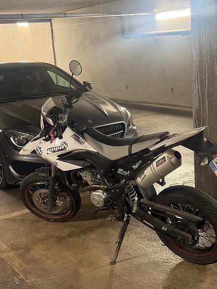 Yamaha YAMAHA WR125X 2 of 4