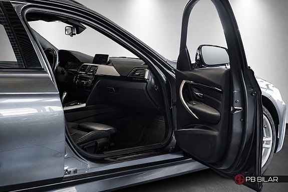 BMW 320d 13 of 26