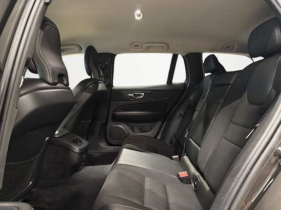 Volvo V60 11 of 23