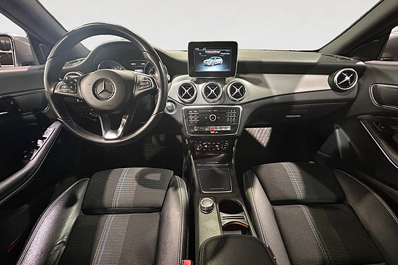 Mercedes-Benz CLA200 11 of 17