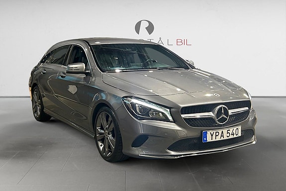 Mercedes-Benz CLA200 8 of 17