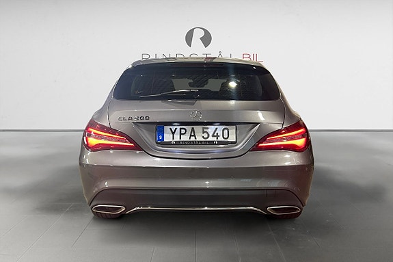 Mercedes-Benz CLA200 5 of 17