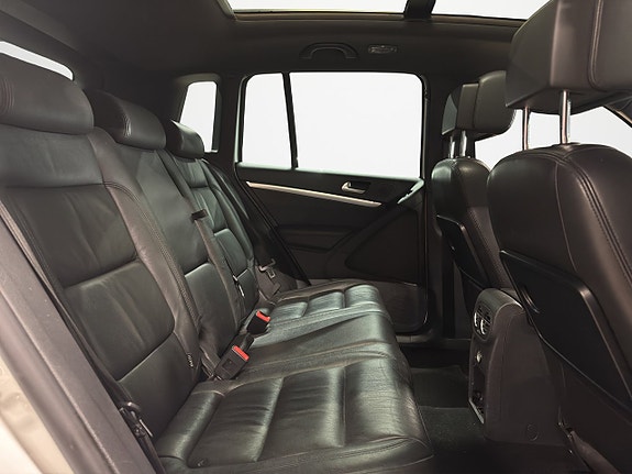 Volkswagen Tiguan 13 of 23