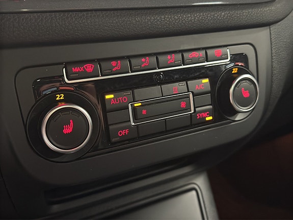 Volkswagen Tiguan 18 of 23