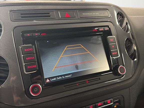 Volkswagen Tiguan 16 of 23