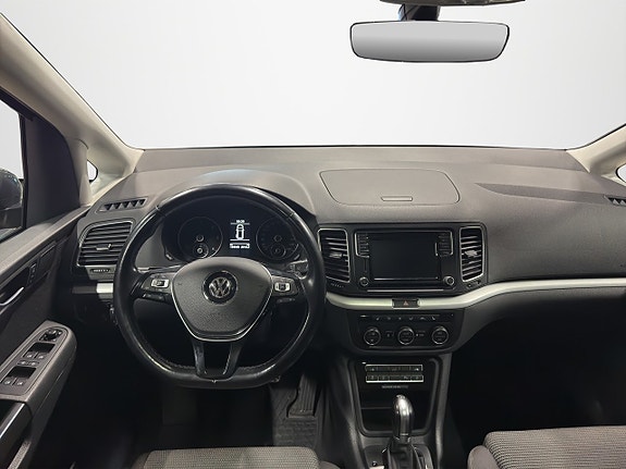 Volkswagen Sharan 9 of 25