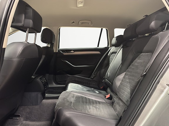 Volkswagen Passat 11 of 21