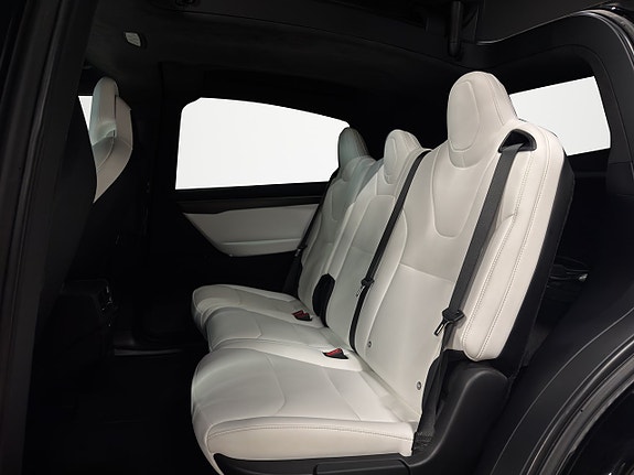 Tesla Model X 11 of 23