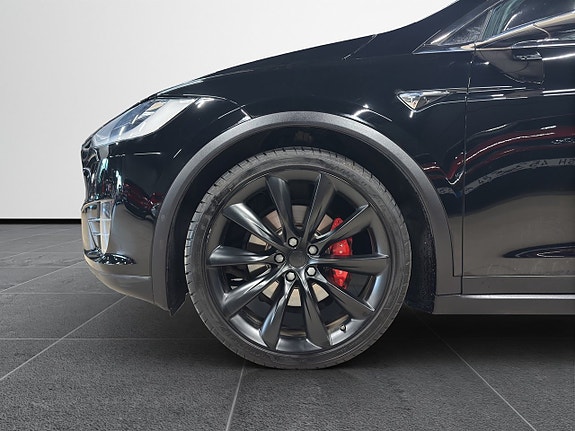 Tesla Model X 23 of 23