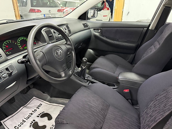Toyota Corolla 10 of 15