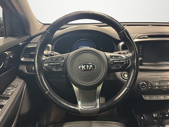 Kia Sorento 15 of 26