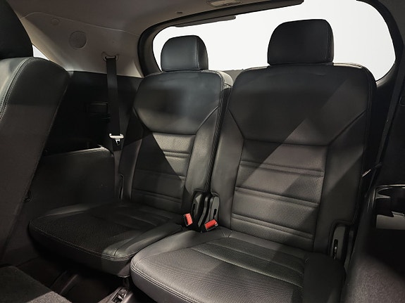 Kia Sorento 12 of 26