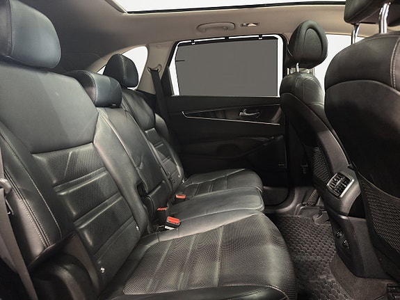 Kia Sorento 14 of 26