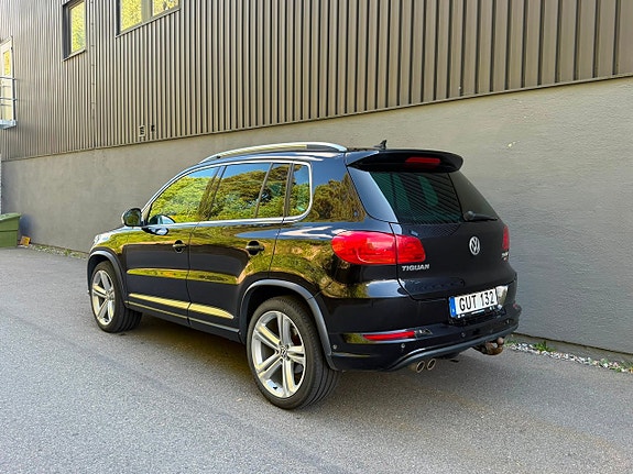 Volkswagen Tiguan 3 of 14