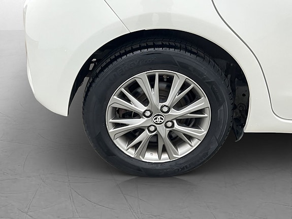 Toyota Yaris 25 of 26