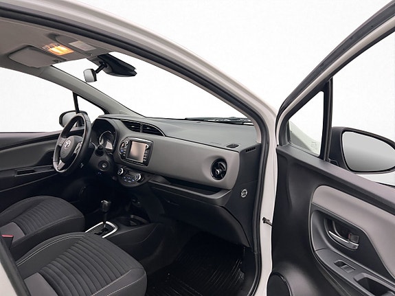 Toyota Yaris 20 of 26