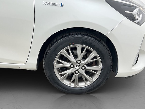 Toyota Yaris 26 of 26