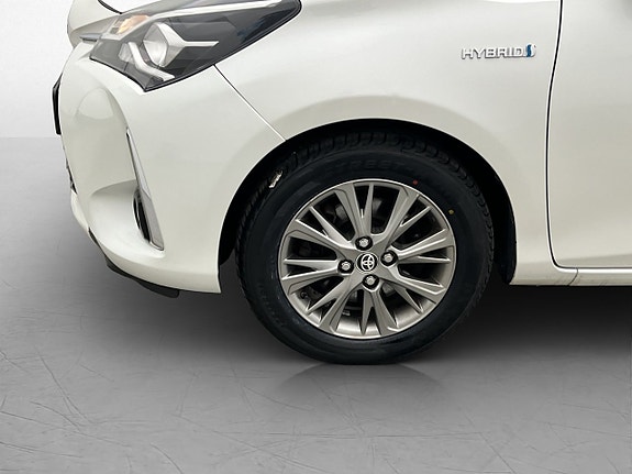 Toyota Yaris 23 of 26