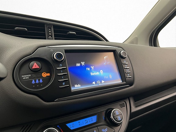 Toyota Yaris 16 of 26