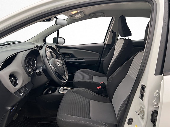 Toyota Yaris 10 of 26