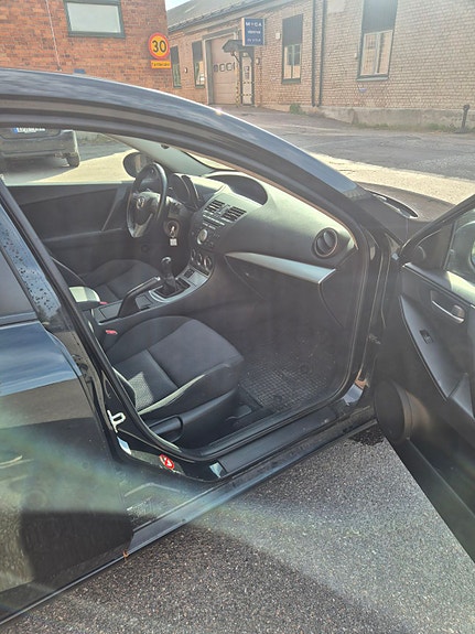 Mazda 3 5 of 7