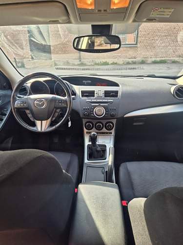 Mazda 3 3 of 7