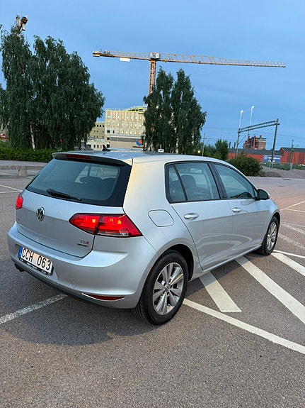 Volkswagen Golf VII 3 of 11