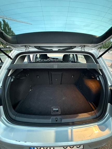 Volkswagen Golf VII 8 of 11