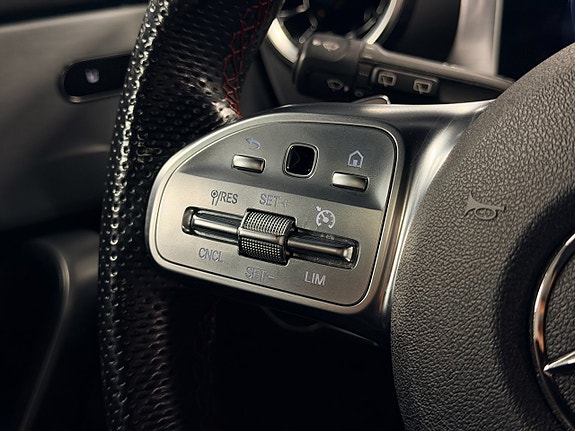 Mercedes-Benz CLA180 16 of 24