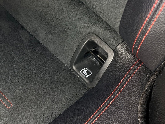 Mercedes-Benz CLA180 24 of 24