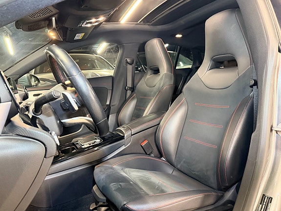Mercedes-Benz CLA180 13 of 24