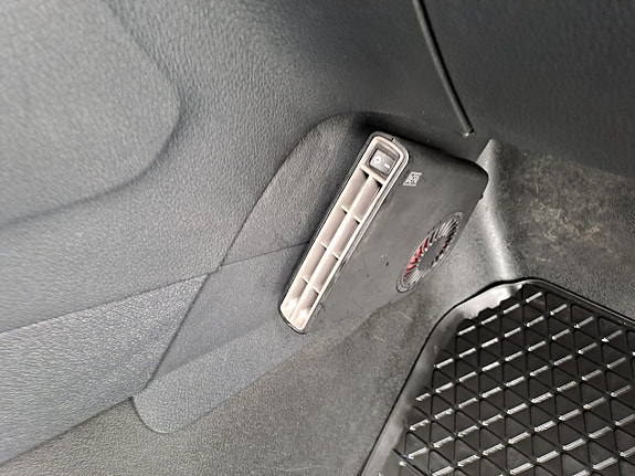 Volkswagen Caddy Maxi 14 of 21