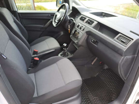 Volkswagen Caddy Maxi 13 of 21