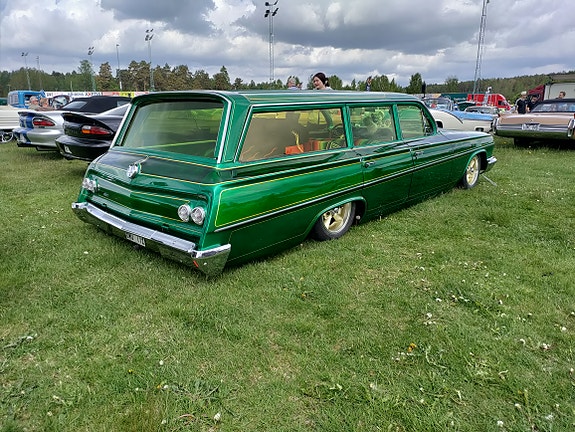 Chevrolet Bel Air 2 of 5