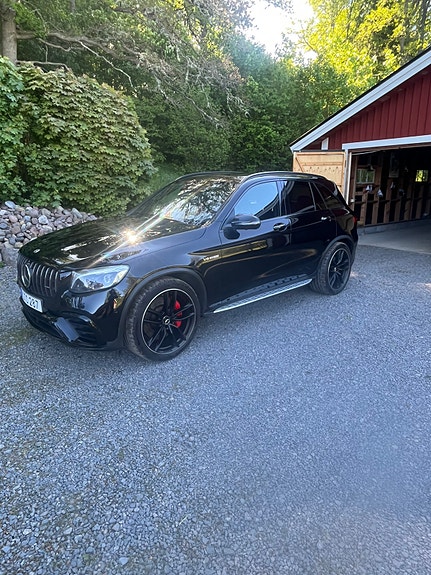 Mercedes-Benz GLC63 3 of 7
