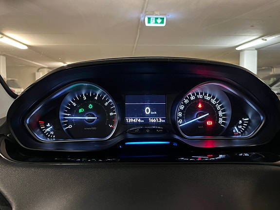 Peugeot 208 11 of 14