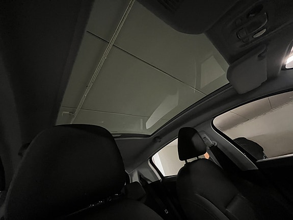 Peugeot 208 13 of 14