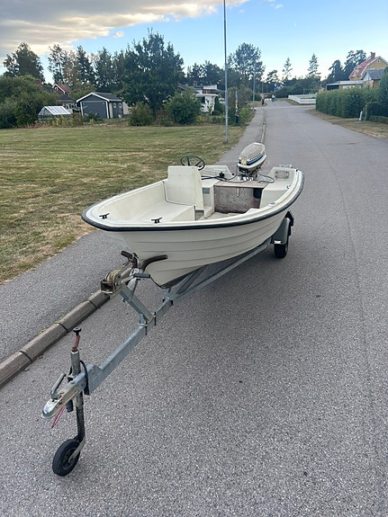 Crescent 425 med 35hk + Nybesiktad 80 Trailer 3 of 4