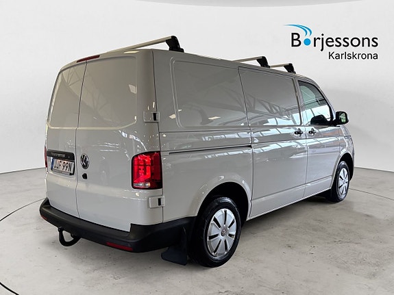 Volkswagen Transporter 3 of 17