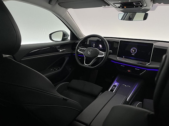 Volkswagen Passat 6 of 27