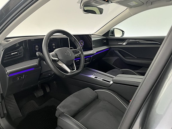 Volkswagen Passat 16 of 27