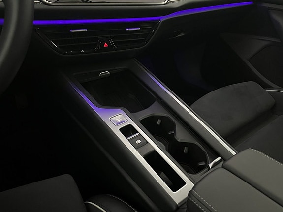 Volkswagen Passat 15 of 27
