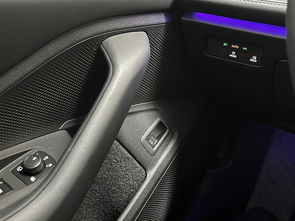Volkswagen Passat 8 of 27